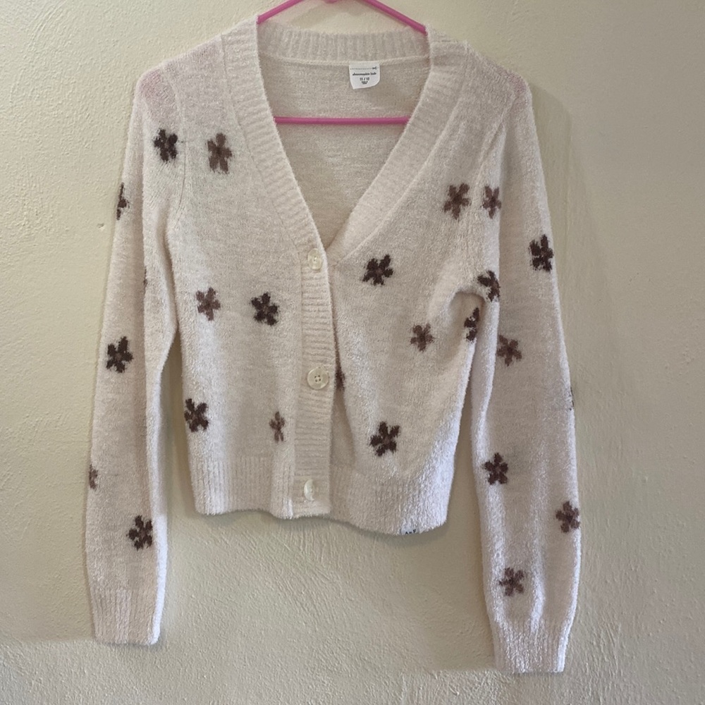 Kids Girls size 11-12 Abercrombie Sweater.